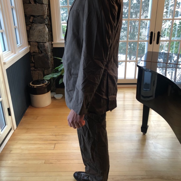 Boss suit - Picture 2 of 5